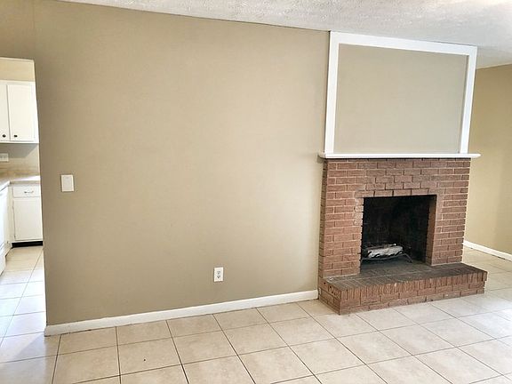 2nd image of 5649 W Falcon St