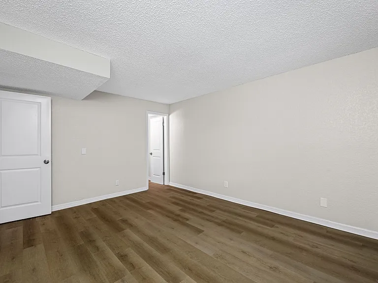 KC Flats Apartments — Photo 100