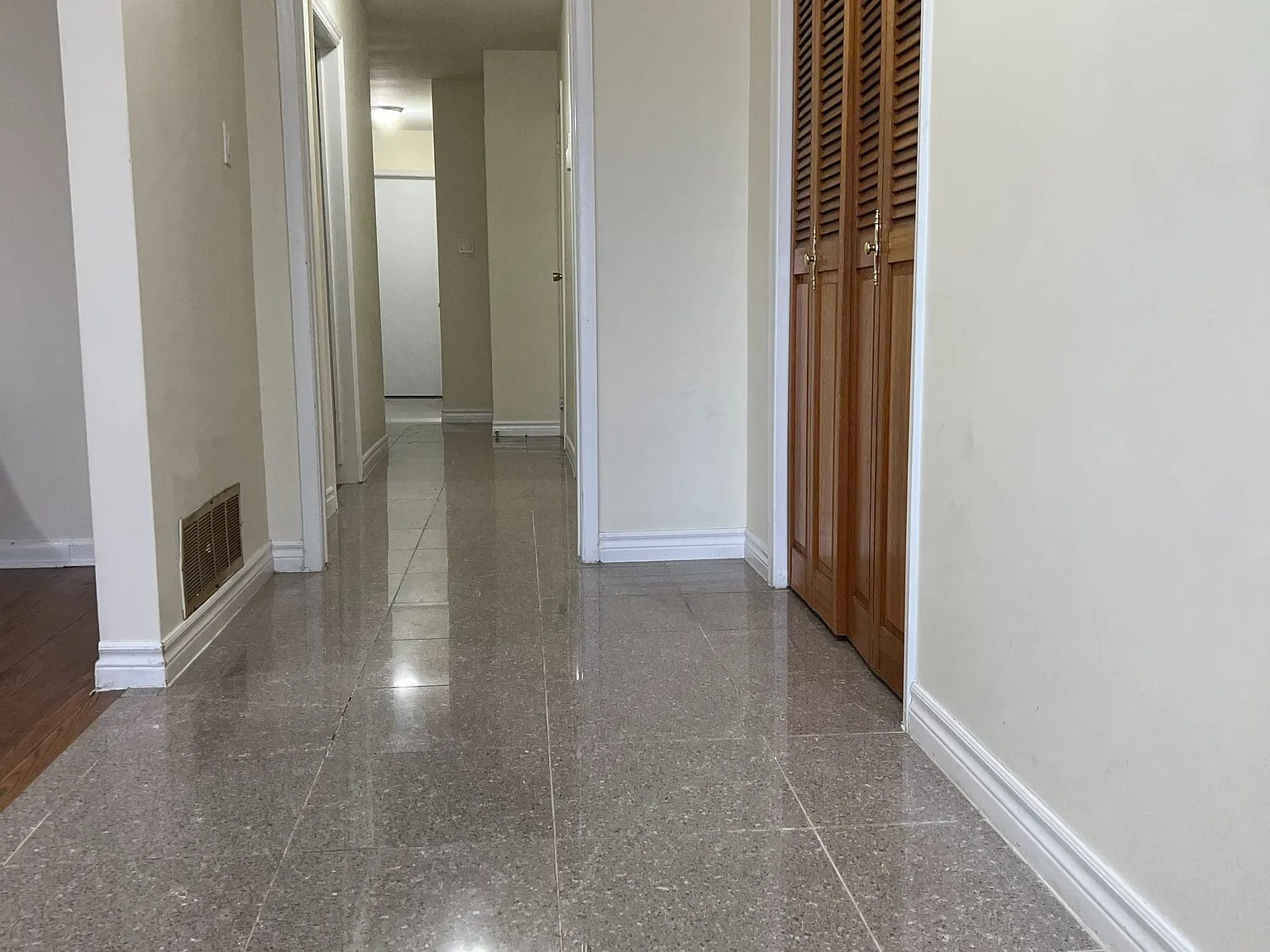 8 bed, $4,500 — Photo 2