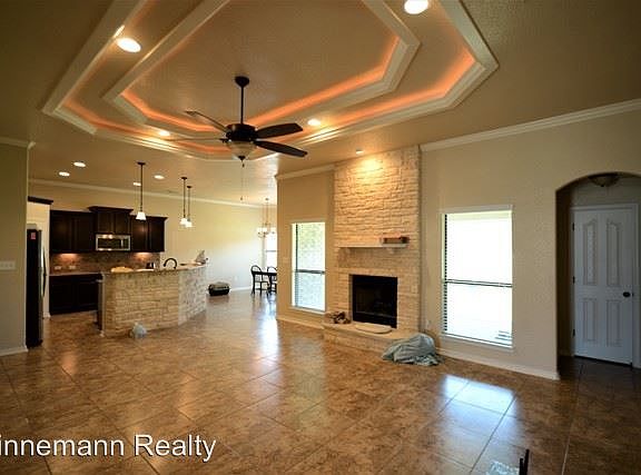 2nd image of 2909 Legacy Ln