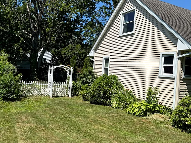 320 Strathmore Ave — Photo 34