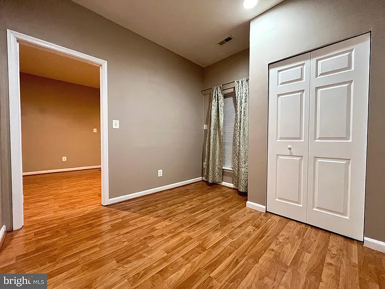 21831 Ladyslipper Sq — Photo 42