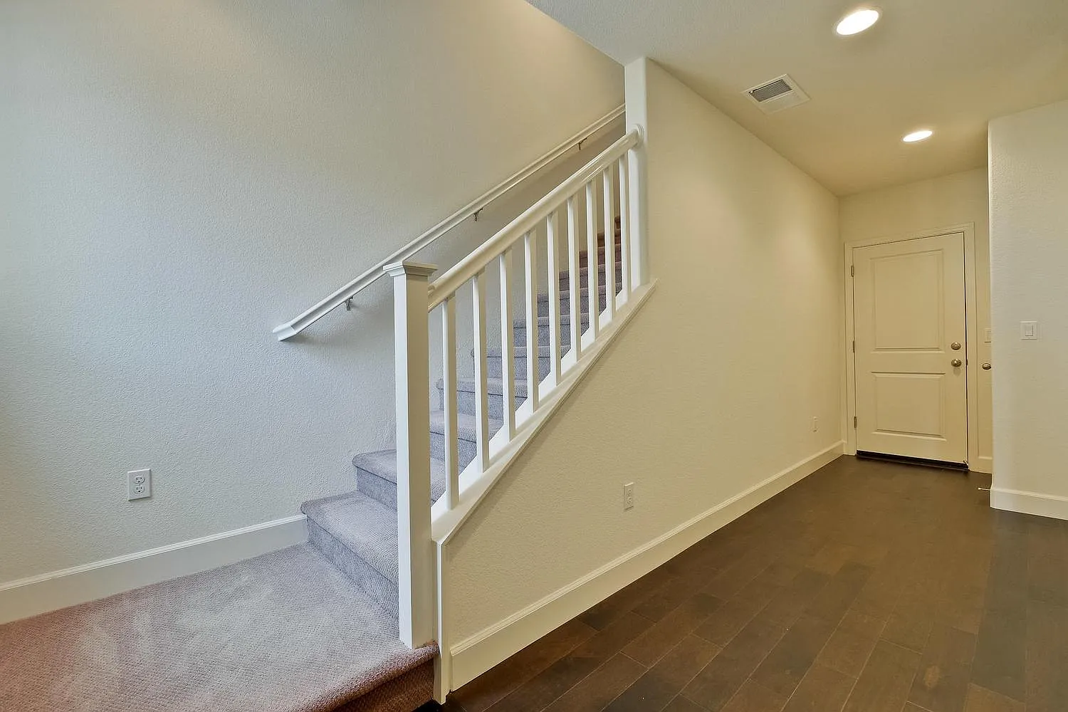 3 bed, 3.5 bath, 1931 sqft, $5,000 — Photo 4