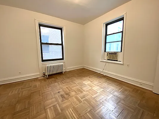 Rented by Compass | media 27