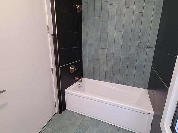 5th image of 152 Boyd Ave #1BA
