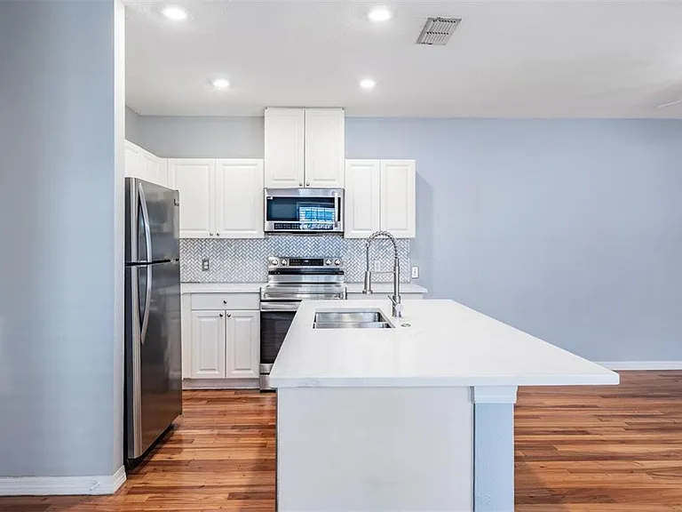 404 S Willow Ave #B — Photo 8