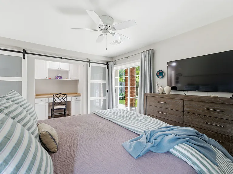 6932 Fairfax Dr #100 — Photo 24