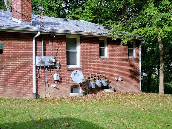 3rd image of 563 McDonald St #5-6