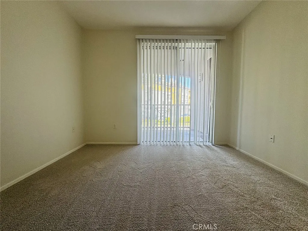 1 bed, 734 sqft, $2,700 — Photo 4