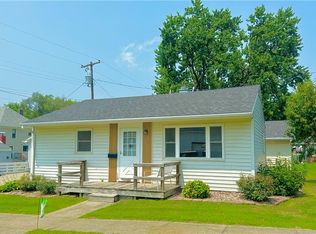 209W W Jenkins St, Maryville, MO 64468