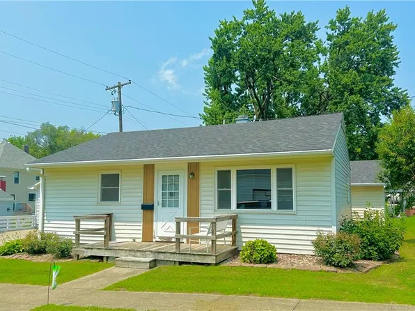 209W W Jenkins St, Maryville, MO 64468