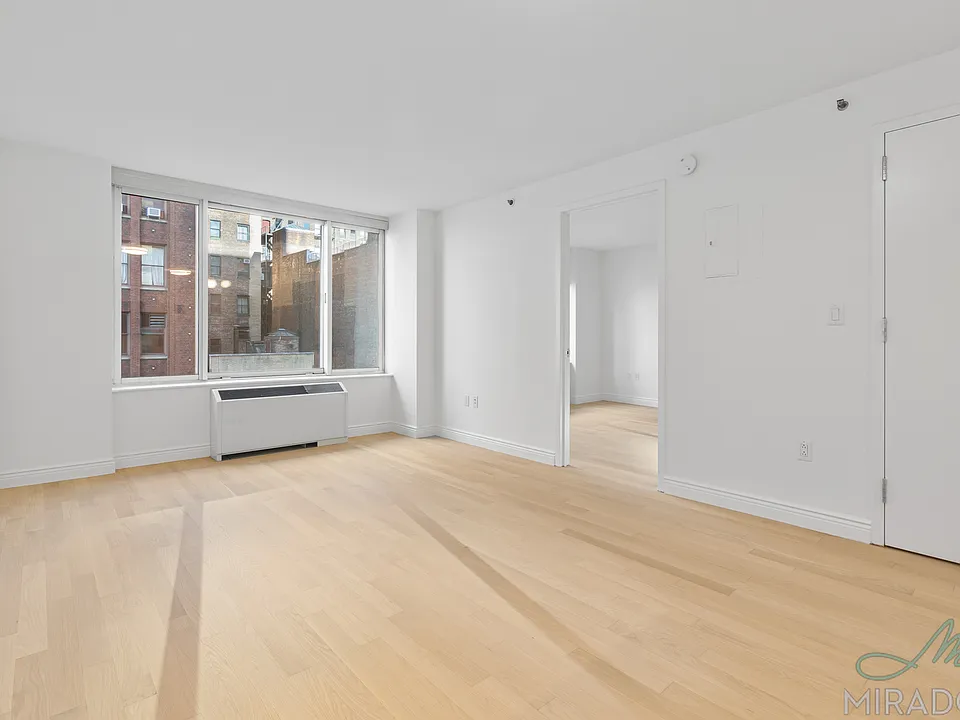 60 23rd St #814