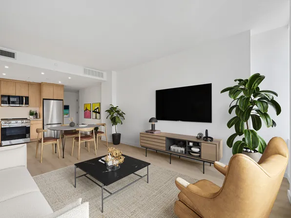 645 Park Place image 1 of 10