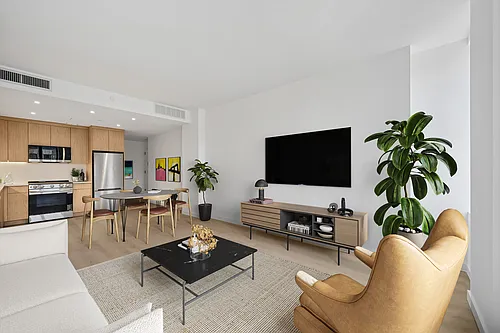 645 Park Pl Photo 1