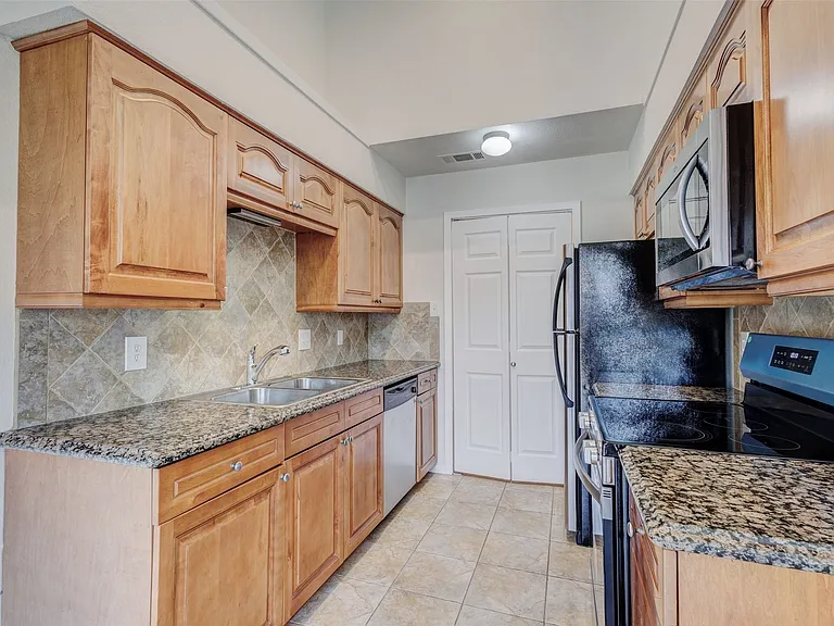 5640 Cedar Creek Dr — Photo 5
