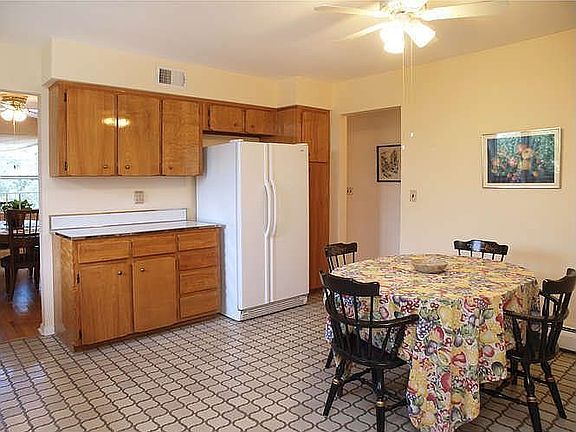 Large Eat In Kitchen