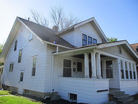3rd image of 206 Harrison Ave