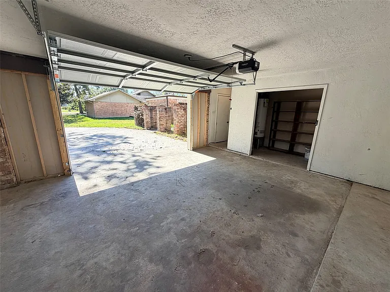1607 Chestnut Ridge Rd — Photo 24