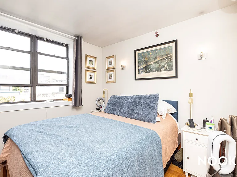 100 Dupont St #1L — Photo 4