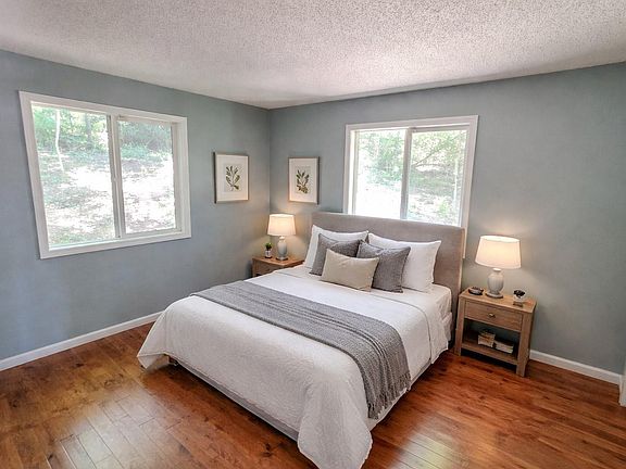 3rd image of 5835 N Maple Grove Rd