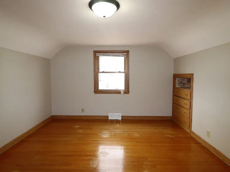 124 W Marquette St — Photo 24
