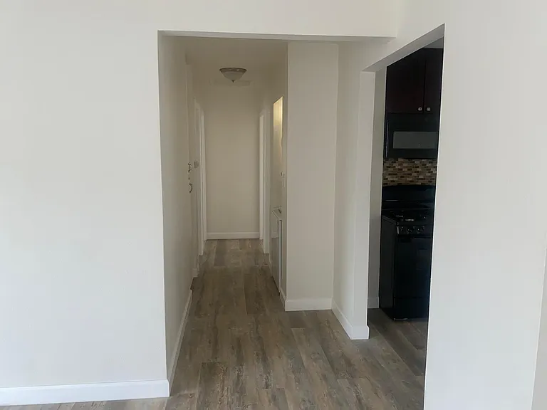 410 S 36th St — Photo 8