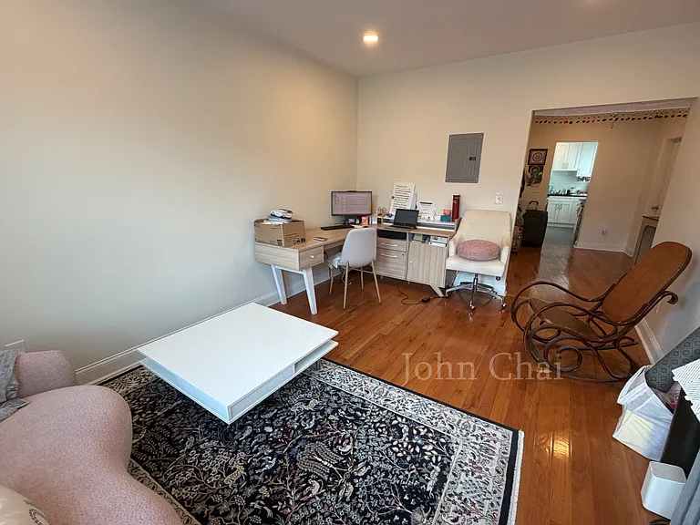 123 Sutherland Rd #E — Photo 8