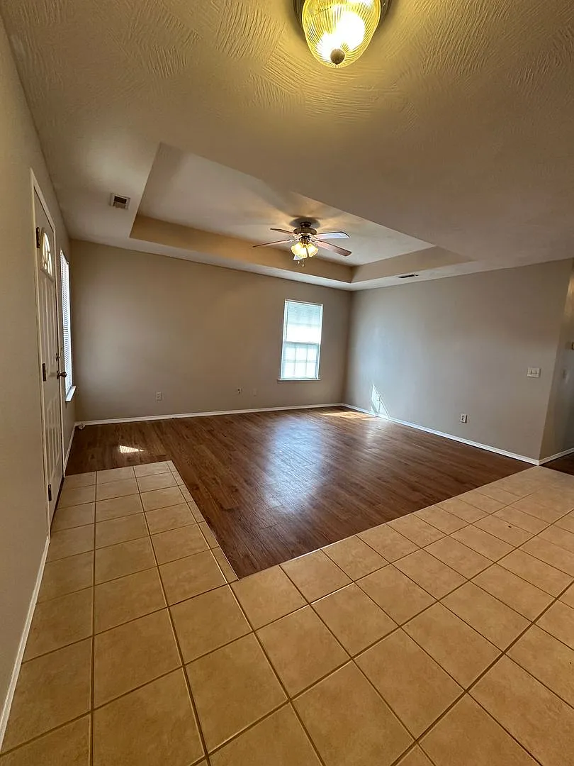 Beautiful 3bd 2ba Duplex! — Photo 1