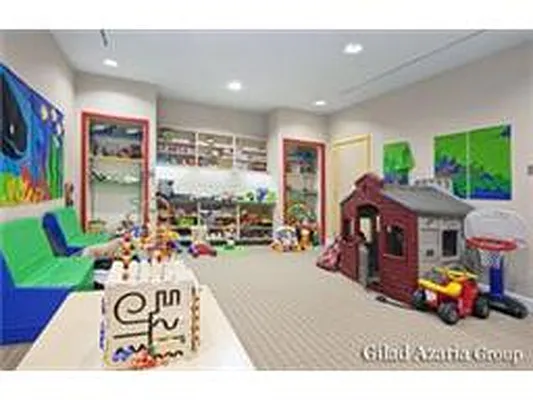 Sold by Douglas Elliman | media 6