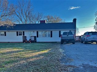 6751 Highway 11, Campobello, SC 29322