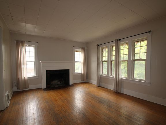2nd image of 437 University Ave