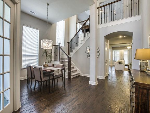 3rd image of 3012 Aberdeen Dr