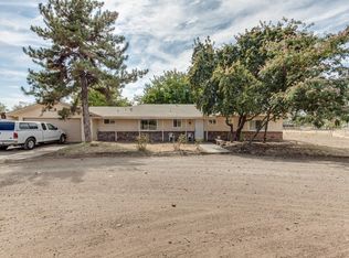 8437 N Madsen Ave, Clovis, CA 93619