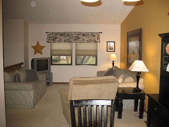 3rd image of 5227 Saddlebrook Dr
