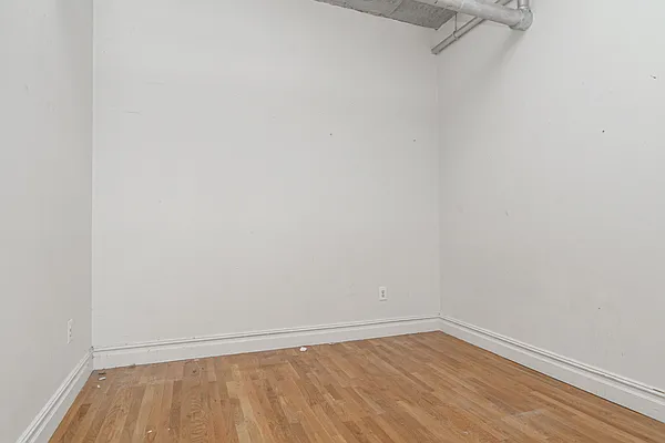 Rented by MySpaceNYC | media 27