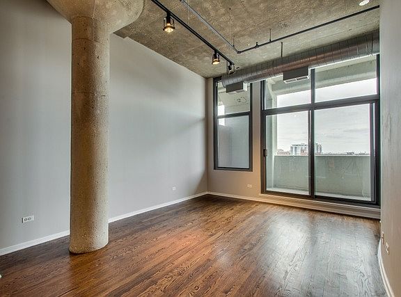 5th image of 900 N Kingsbury St APT 722