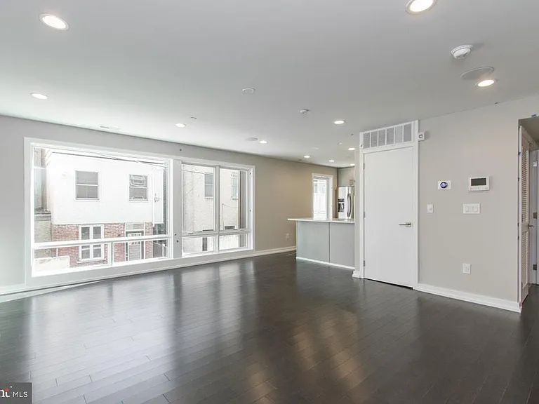 716 S Sartain St #2 — Photo 8
