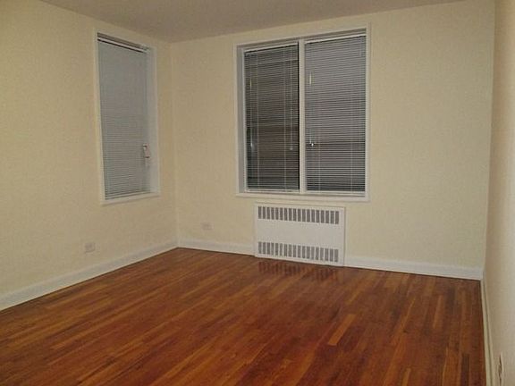 5th image of 8420 Austin St APT 2D