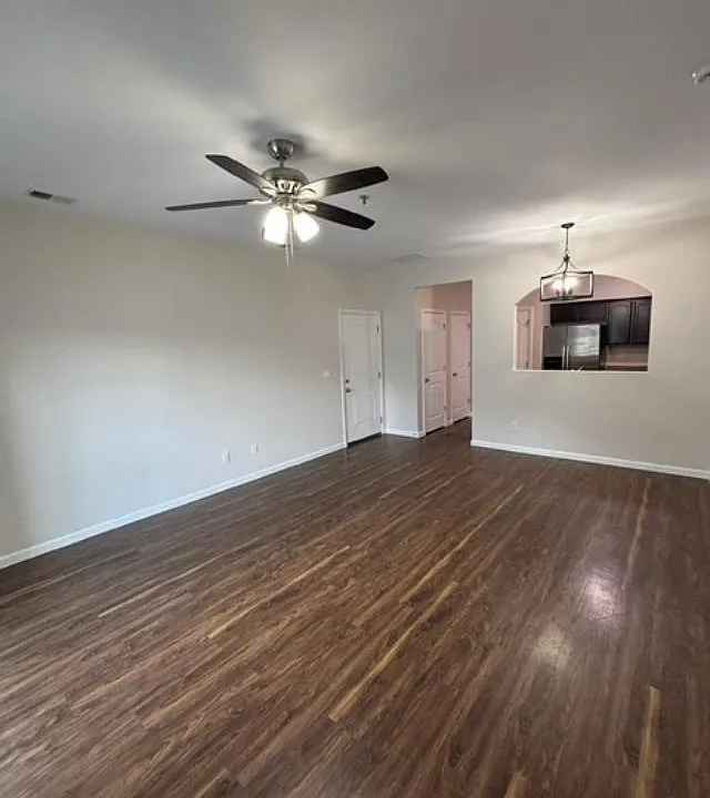 615 Top Notch Ln #102