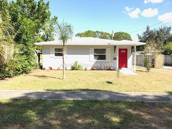 2nd image of 211 SW Madison Cir N