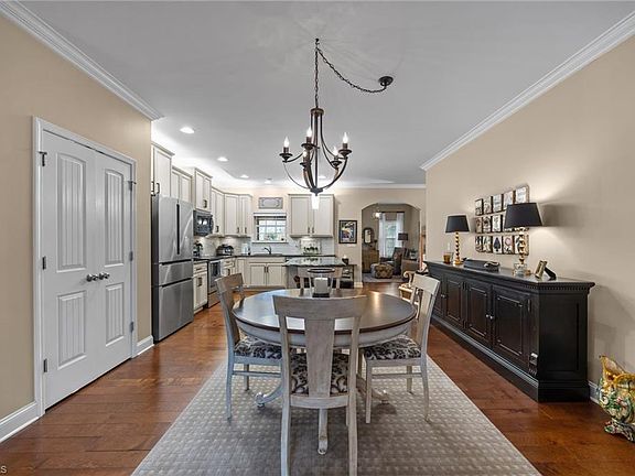 5th image of 324 Olsen Dr