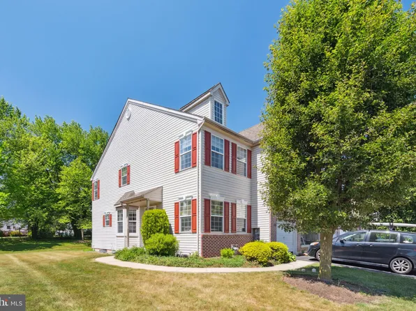232 Larkspur Ln, Hatfield, PA 19440