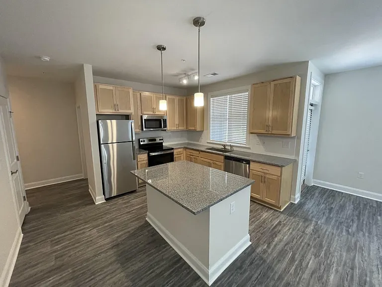 Marcom St Apartments — Photo 17