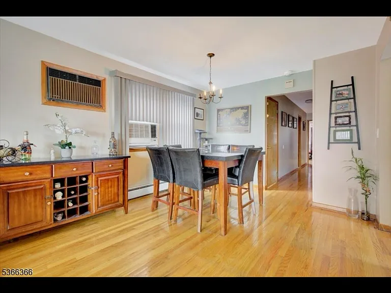 25 Linden St #2 — Photo 9