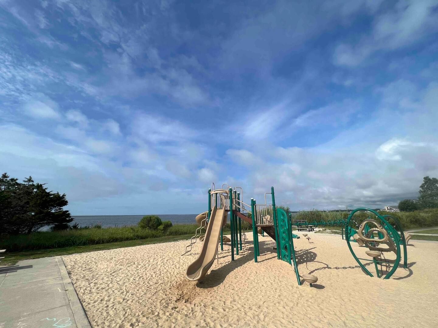 Webby's Beach - Neighborhood Bay Beach (No pass required)