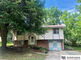 408 Bridger Rd, Lincoln, NE 68521