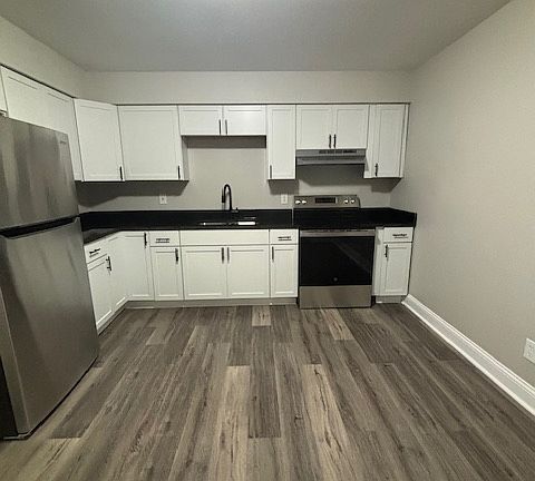 2nd image of 1848 Truman St #2