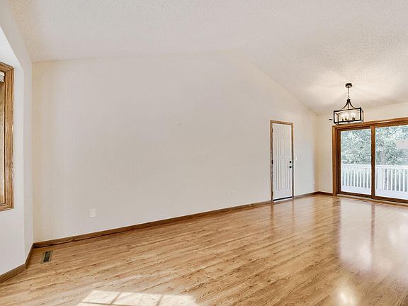 2nd image of 4075 Valentine Crest Rd