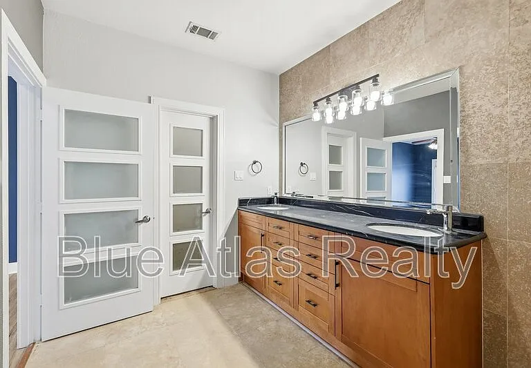 2690 Rockbrook Dr #4 — Photo 14