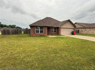 1737 Riley Cir, Alma, AR 72921